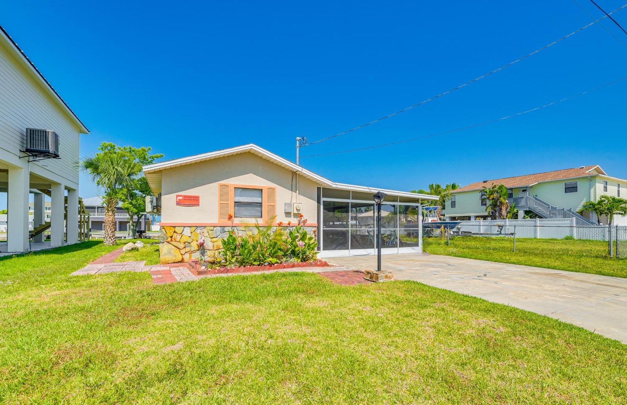 Waterfront Hernando Beach Home With Dock And Hot Tub! Exterior photo
